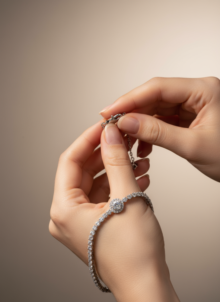 "سوار الإكسسوار المتلألئ – لمسة أنثوية ساحرة لكل يوم"