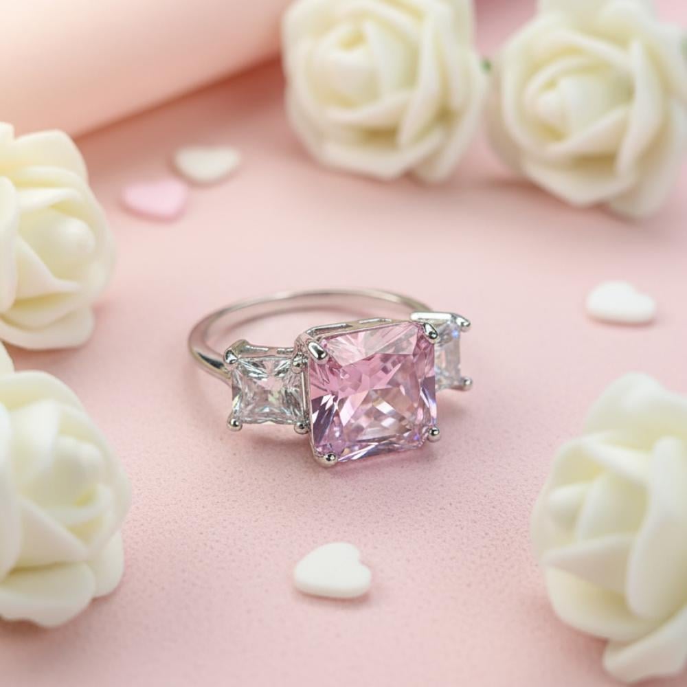 خاتم فضي فاخر بثلاثة أحجار – لمسة رومانسية وأنثوية