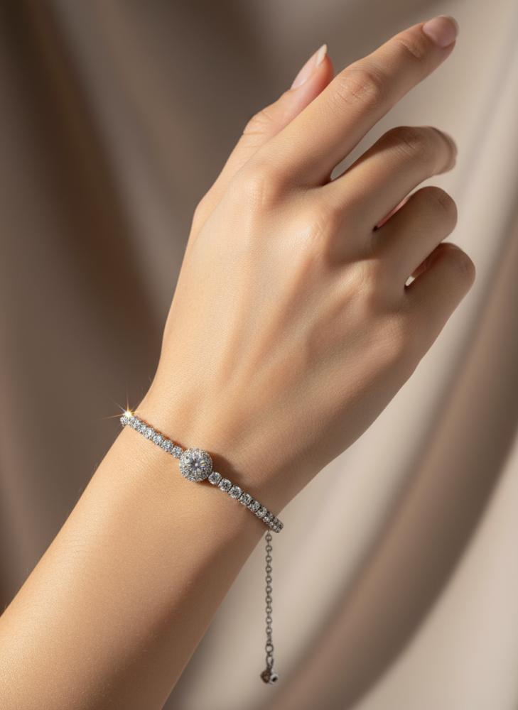 "سوار الإكسسوار المتلألئ – لمسة أنثوية ساحرة لكل يوم"