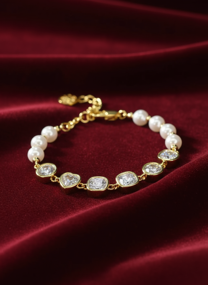 "سوار اللؤلؤ والكريستال – مزيج الأناقة الكلاسيكية والبريق العصري"