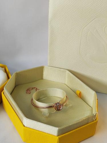 أسوارة نسائية - Swarovski