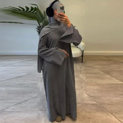 عباية نسائية رمادية مع عقدة