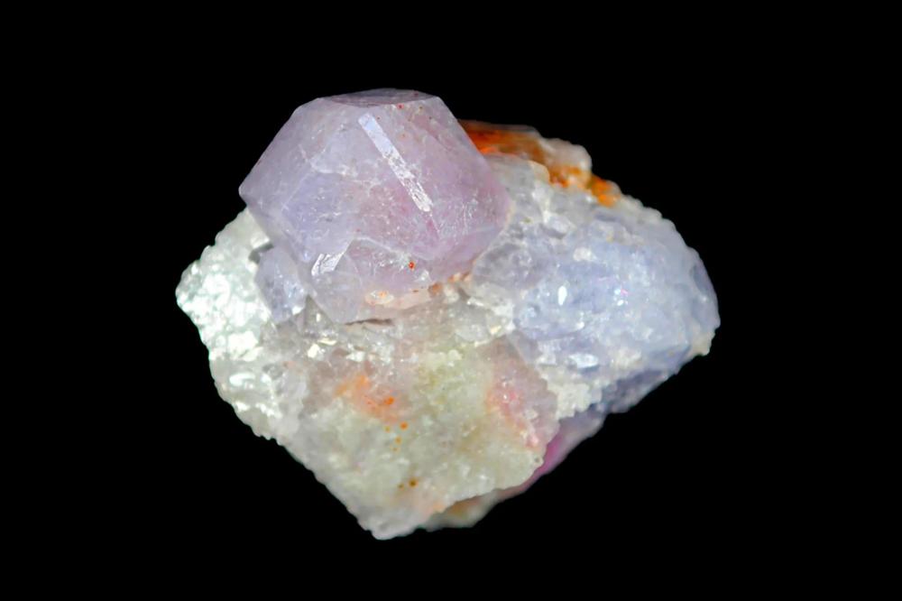 ما هي أفضل 5 أحجار كريمة للطاقة الإيجابية والحماية؟