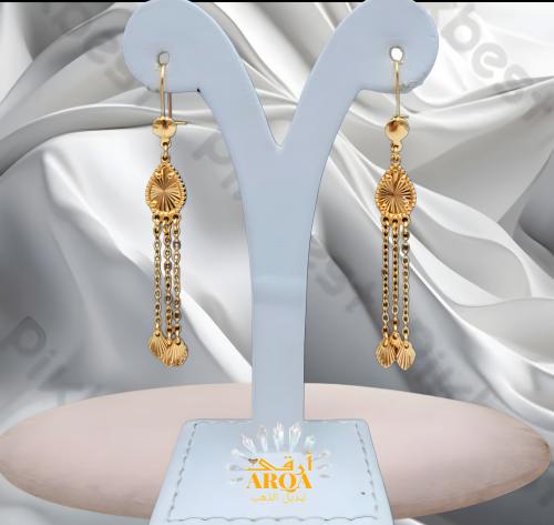 حلق مطلي ذهب تصميم مميز مطابق لذهب عيار 21