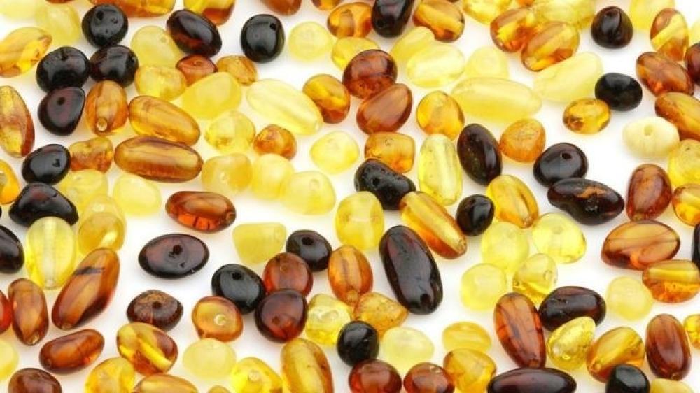 ماهو الفرق بين كهرمان البلطيق و السومطري - حجر السلطان ولك من الاسم نص