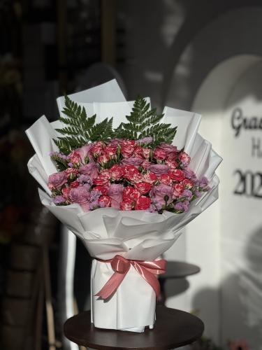 بوكيه ورد طبيعي بينك