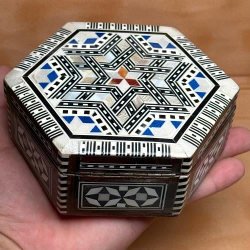صندوق صدف طبيعي