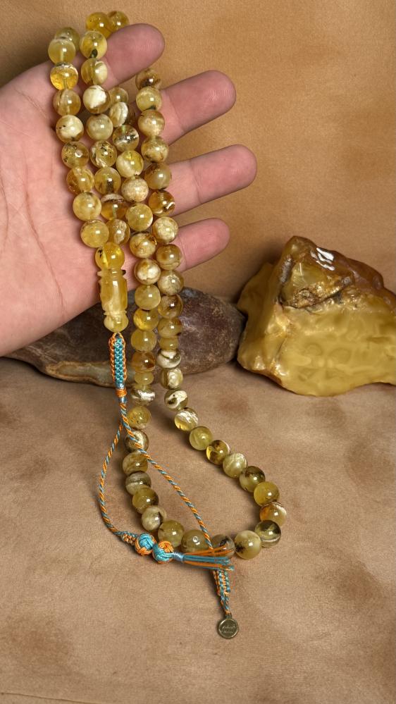 كهرمان طبيعي