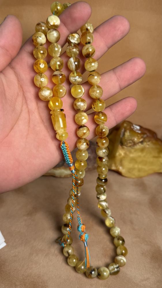 كهرمان طبيعي