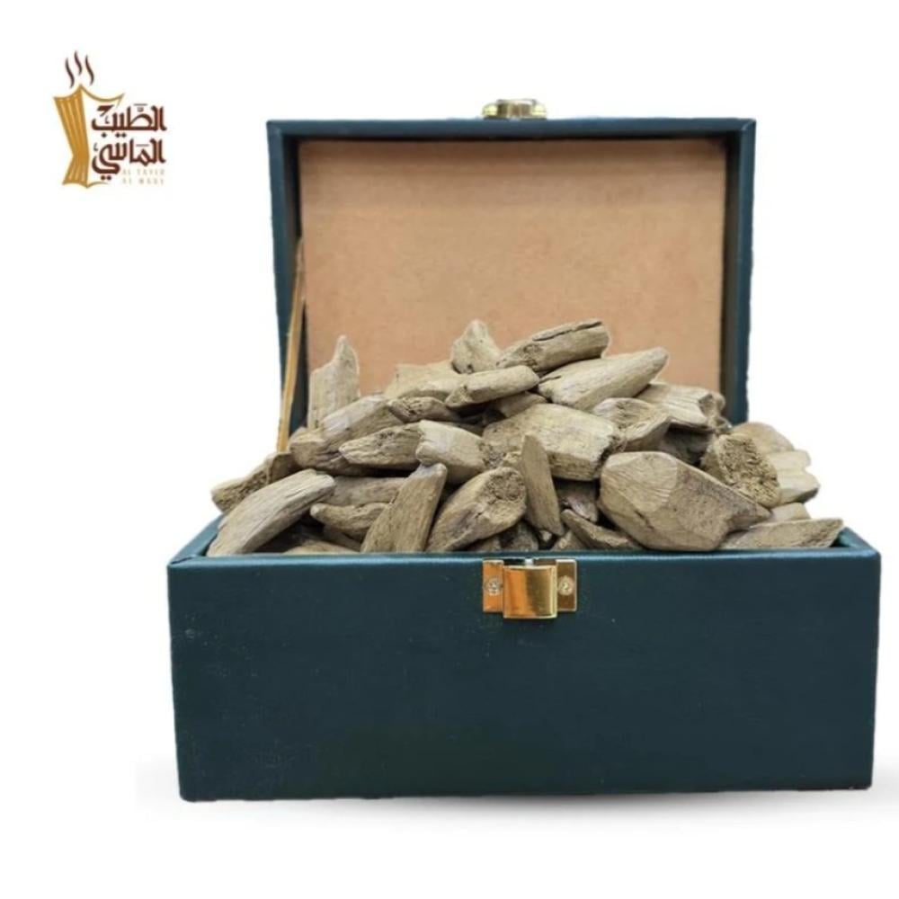 العود والبخور: رفاهية شرقية تعانق حواسك