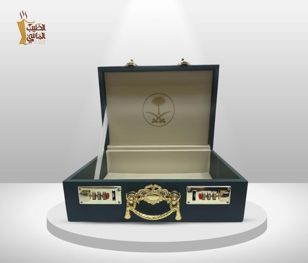 شنطة العود الملكية (قفل ذهبي يدوي)
