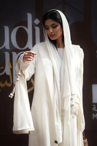 ABAYA 008