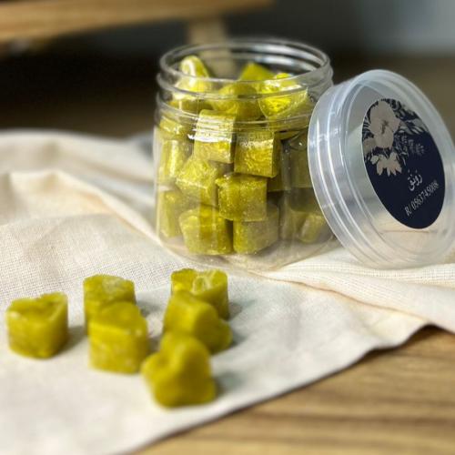 قلوب المستكة المعطرة برائحة العود