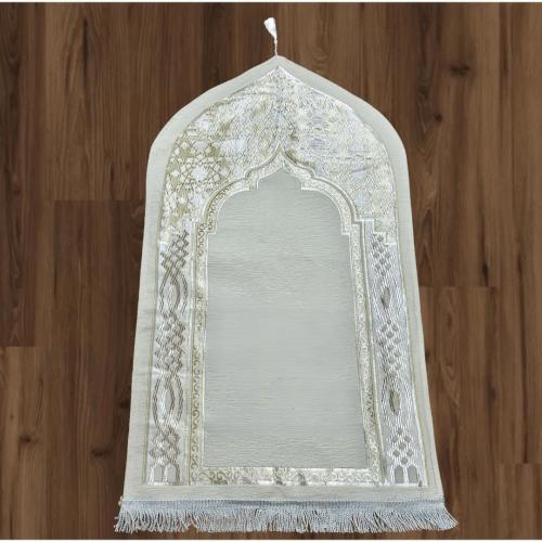 سجادة ناعمة بلون ذهبي وسكري - تصميم اقتباس مكي
