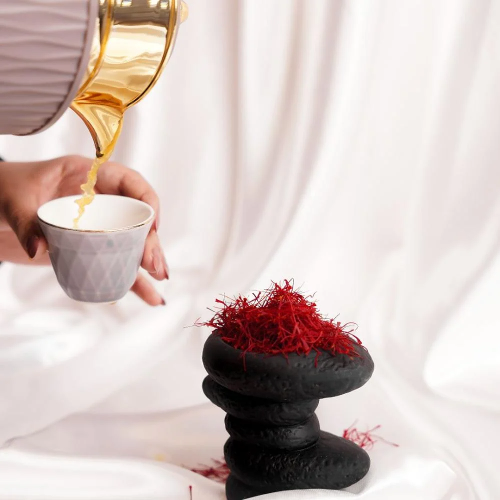 جمال طبيعي مع منتجات الزعفران للعناية بالبشرة والشعر