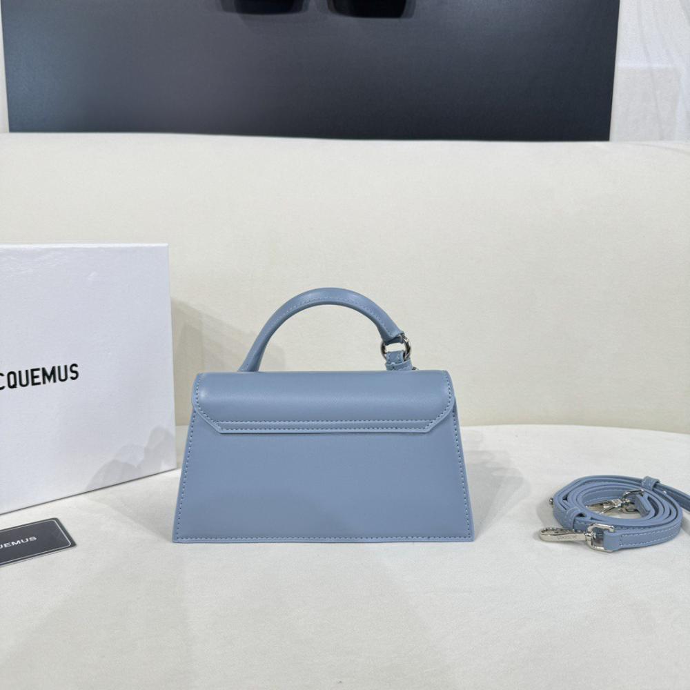 شنطة نسائية ماركة ‏JACQUEMUS