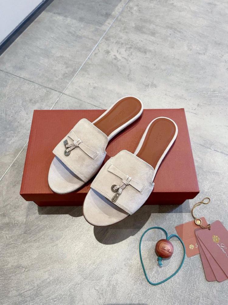 حذاء نسائي ماركة Loro piana