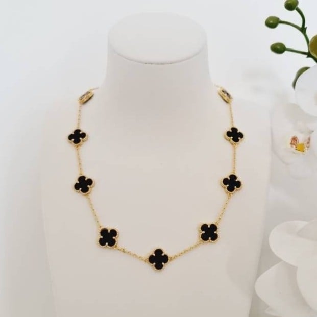 قلادة نسائية ماركة Van Cleef & Arpels