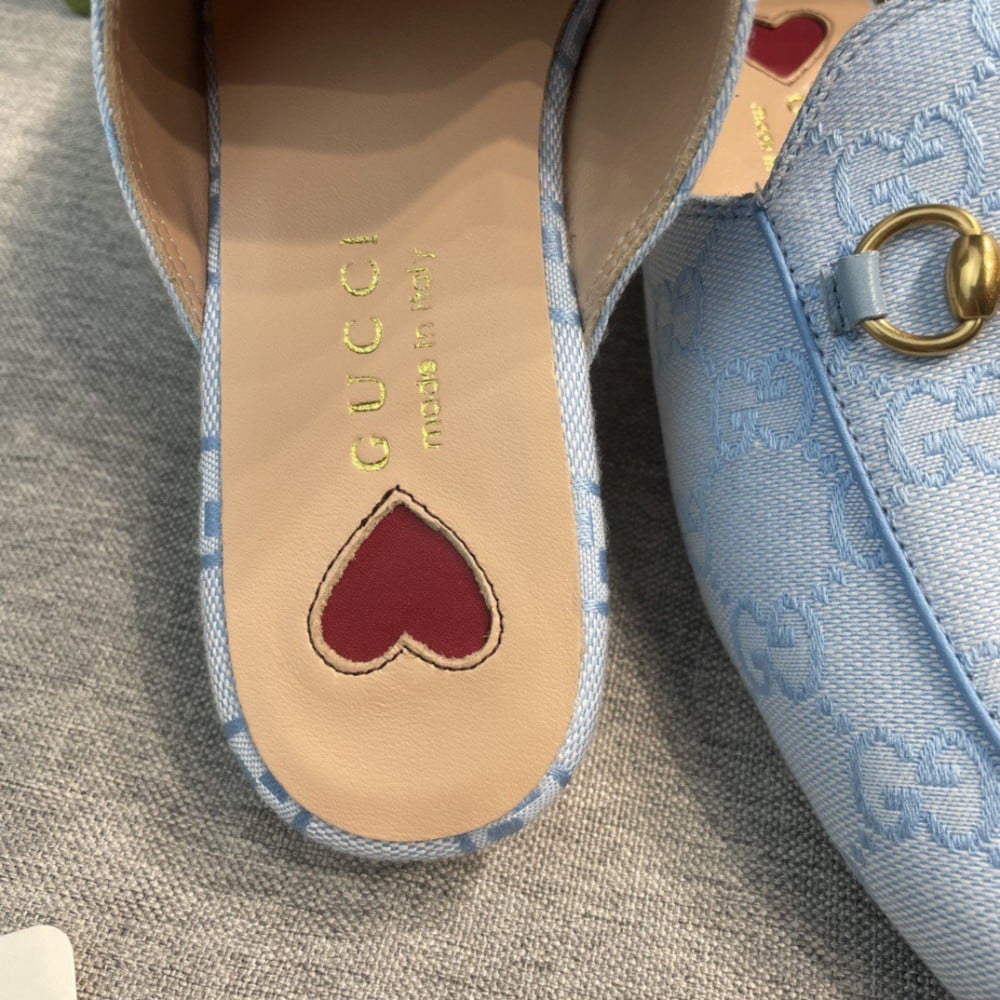 حذاء نسائي ماركة Gucci