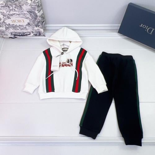 طقم اطفال ماركة Gucci