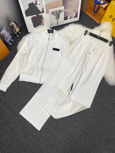 طقم ماركة Dior