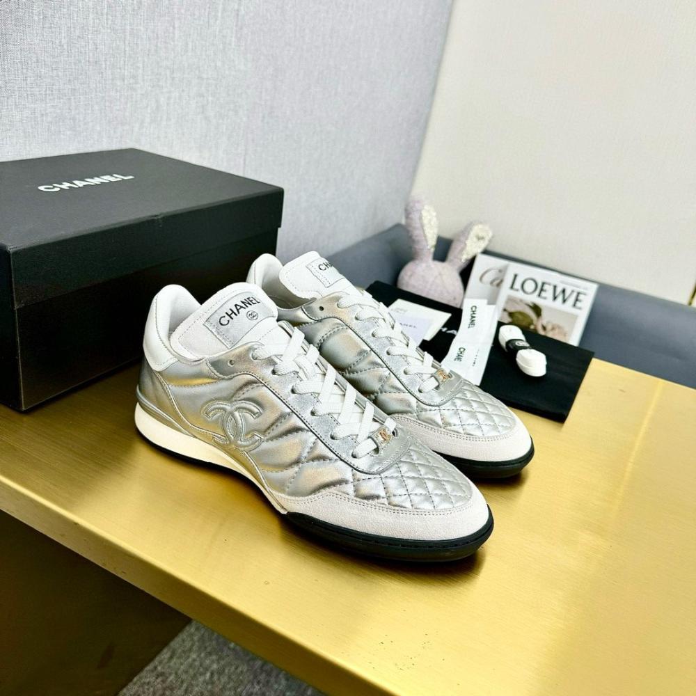 حذاء نسائي ماركة ‏Chanel