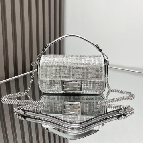 شنطة نسائية ماركة Fendi