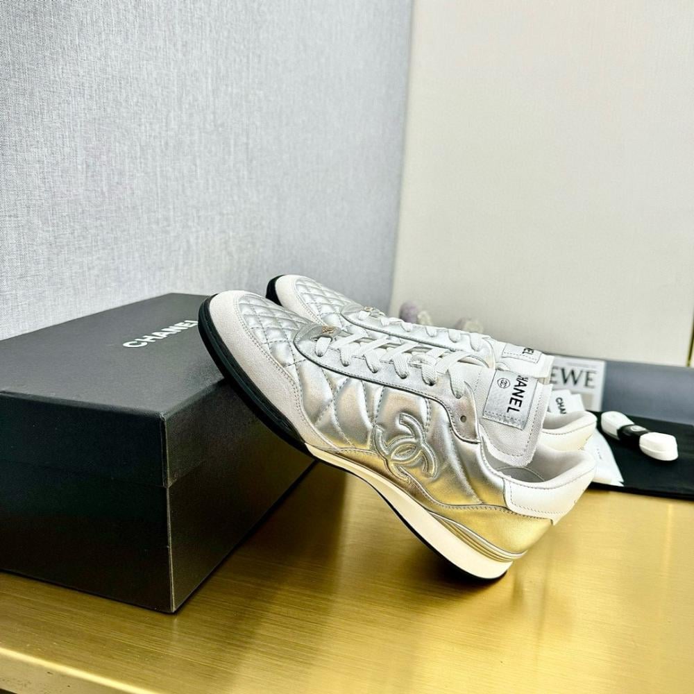 حذاء نسائي ماركة ‏Chanel