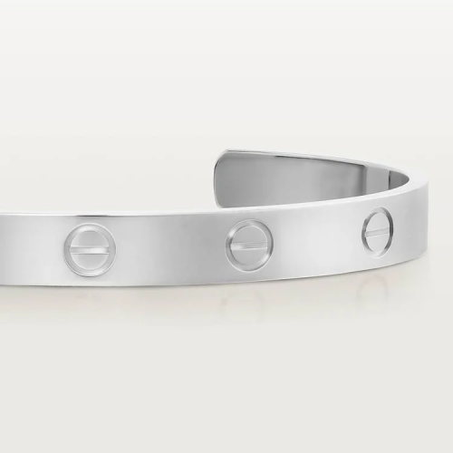 سوار من مجموعة LOVE