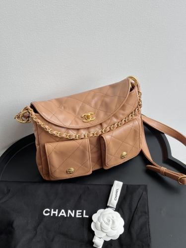 Chanel 24p 19x24x5cm