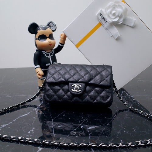 Chanel  20x12x6cm