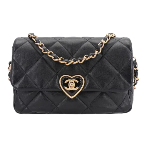 حقيبة شانيل متوسطة الحجم بتصميم القلب