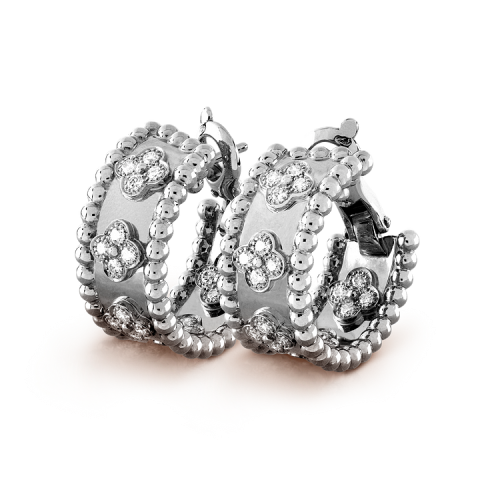 أقراط الحمراء العتيقة