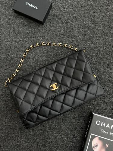 Chanel 24p hobo 24x36x9cm