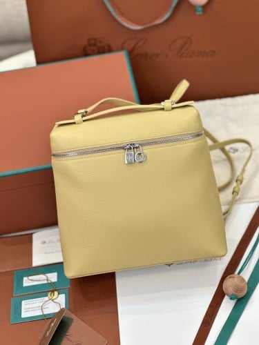 Loro piana shoulder bag 23×21×8 cm