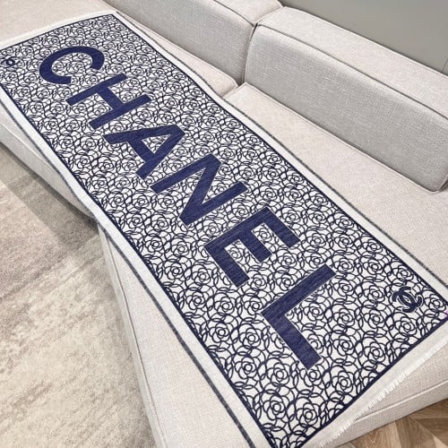 Chanel 194x70cm 100% cashmere