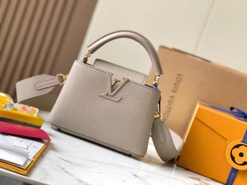 شنطة لويس Capucines مقاس 21 سم