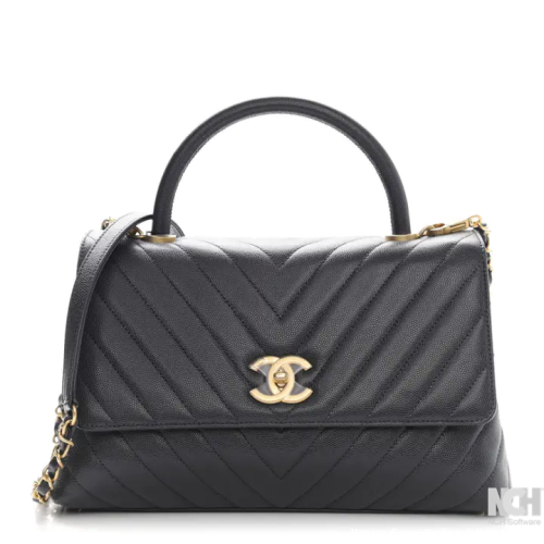 حقيبة شانيل صغيرة الحجم من جلد الكافيار المبطن بنمط شيفرون