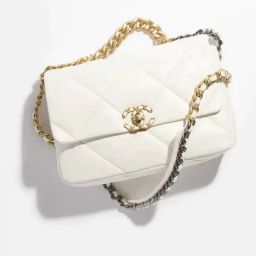 حقيبة يد صغيرة من شانيل 19