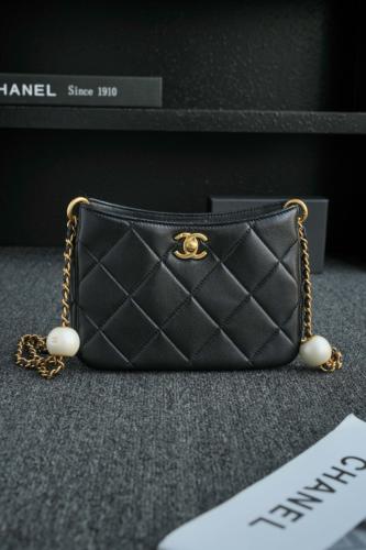 Chanel 24s hobo 13x18x7cm