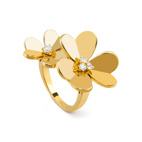 خاتم فريفول بين الأصابع