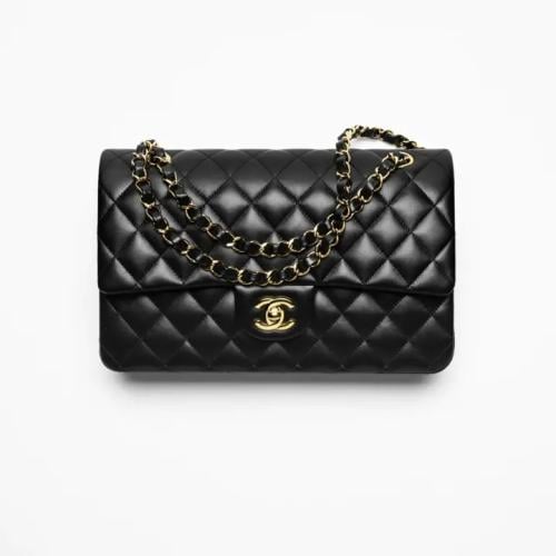 حقيبة شانيل متوسطة الحجم من جلد الغنم ومعدن ذهبي اللون