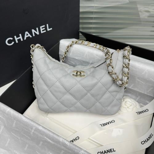 Chanel 24p 15.5x20.5x6.5cm