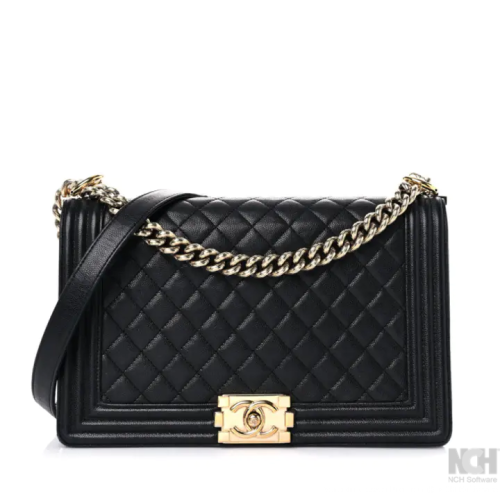 حقيبة شانيل بوي فليب  بنقشة ماسية من جلد الكافيار