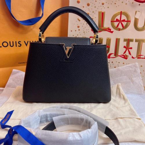 شنطة لويس فيتون Capucines مقاس 27 سم