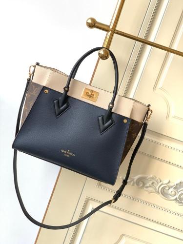 شنطة لويس فيتون ‏On My Side مقاس 30.5 سم