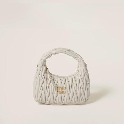 شنطة ميو ميو Wander مقاس 20 سم