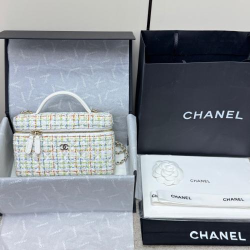 Chanel 25c lp white, size:19.5*5*17cm
