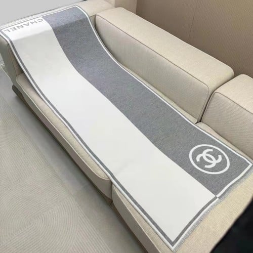 Chanel 190*65*CM 98% cashmere 2% virgin wool