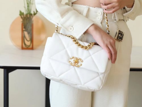 شانيل فليب ابيض 26cm